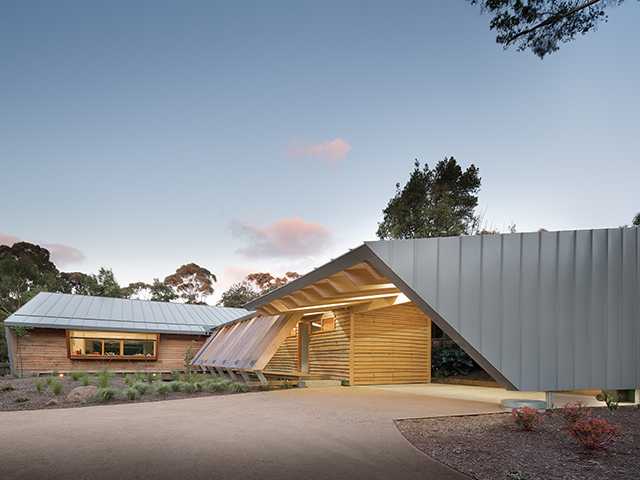 Somers Beach House - March Studio - Photo by John Gollings