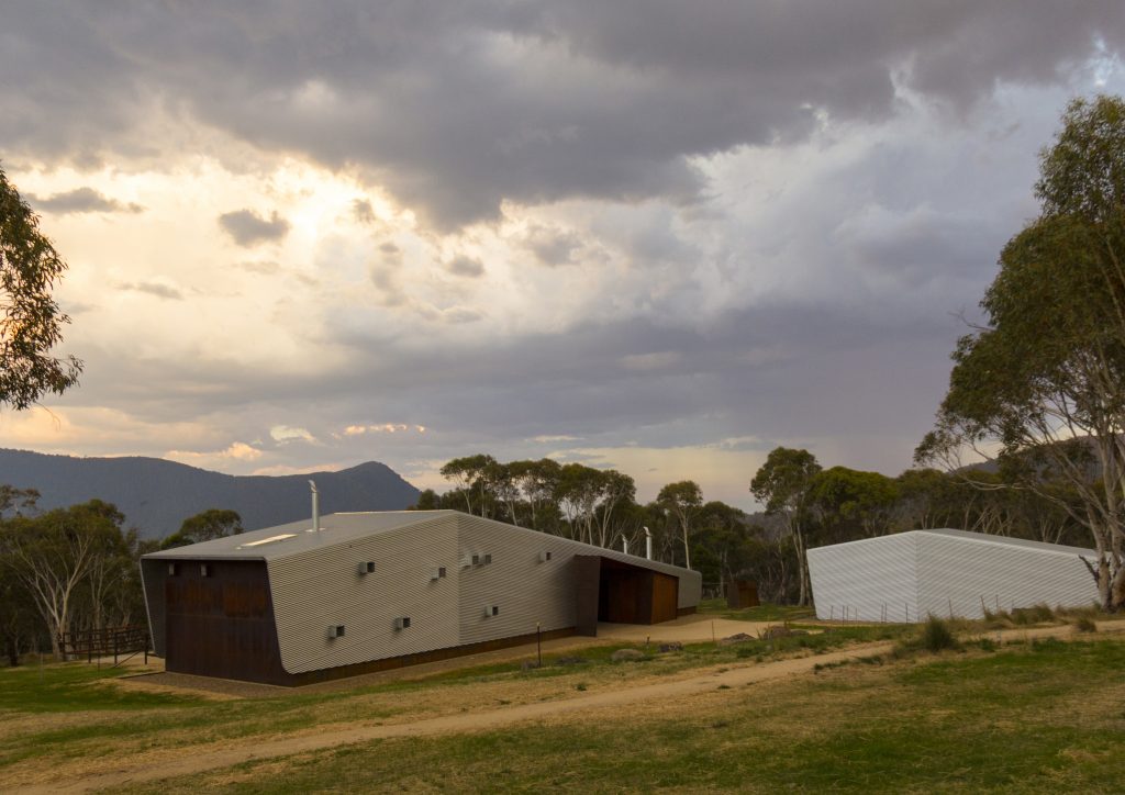 COLORBOND® AWARD FOR STEEL ARCHITECTURE Award – Crackenback Stables by Casey Brown Architecture. Photo by Rhys Holland.