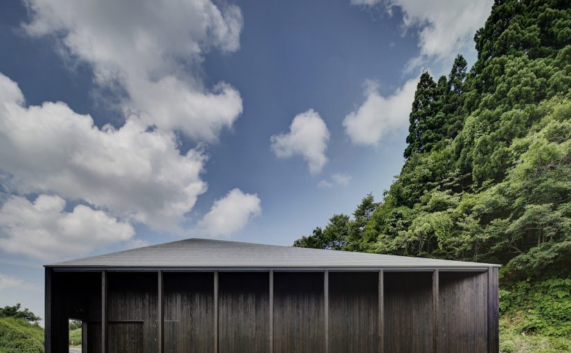Australia House Japan by Andrew Burns Architect in assoc. with Atelier Imamu