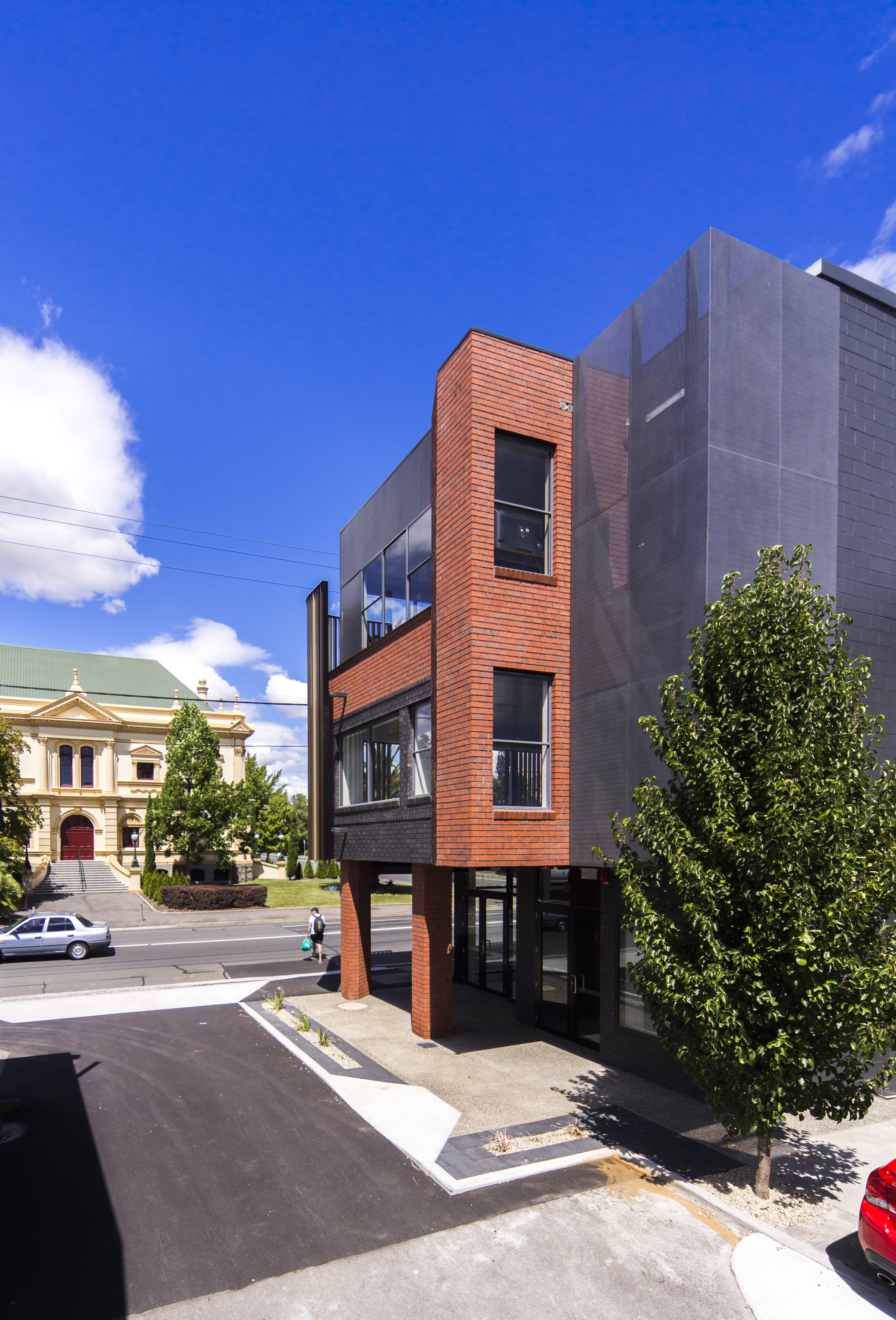 2016070968_TheCornerStore_LxnArchitecture_Jonathan.etal_2