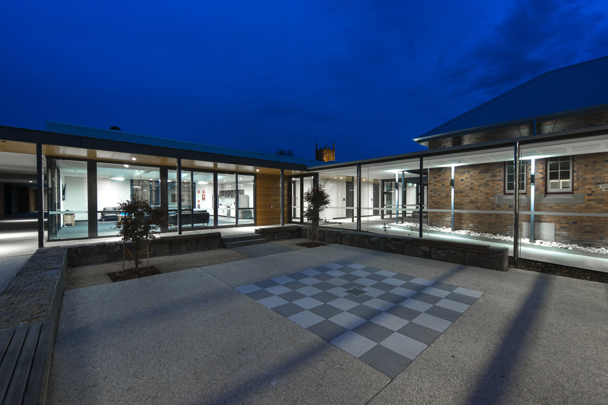 2016070935_TrinityHill.etal_HbvArchitects.etal_Jonathan.etal_5